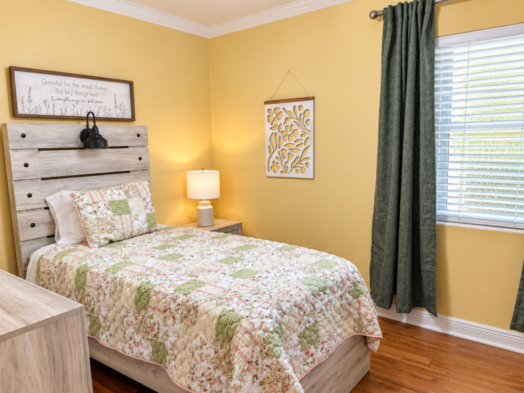One of the 3 bedrooms in Gianna's Place